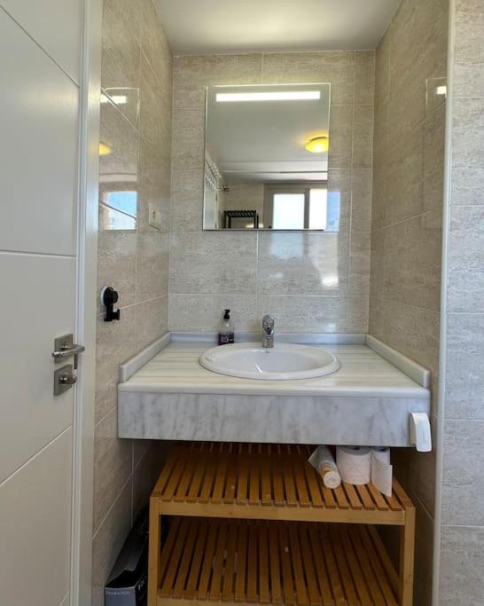 Atico Puerto Marina 2 Hab Con Piscina, 500M De La Plata Leilighet Torremolinos Eksteriør bilde