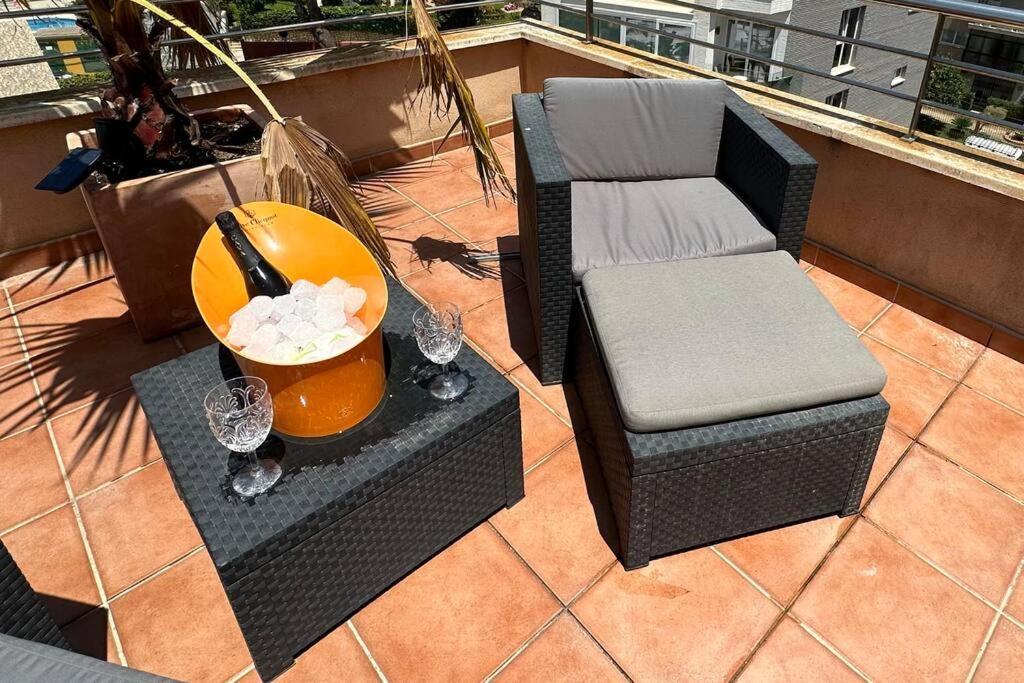 Atico Puerto Marina 2 Hab Con Piscina, 500M De La Plata Leilighet Torremolinos Eksteriør bilde